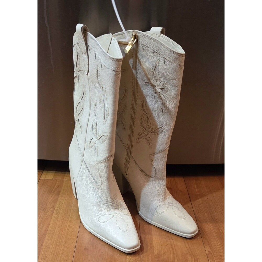 Vince Camuto Alisah ivory leather western boots, women's size 9M NEW